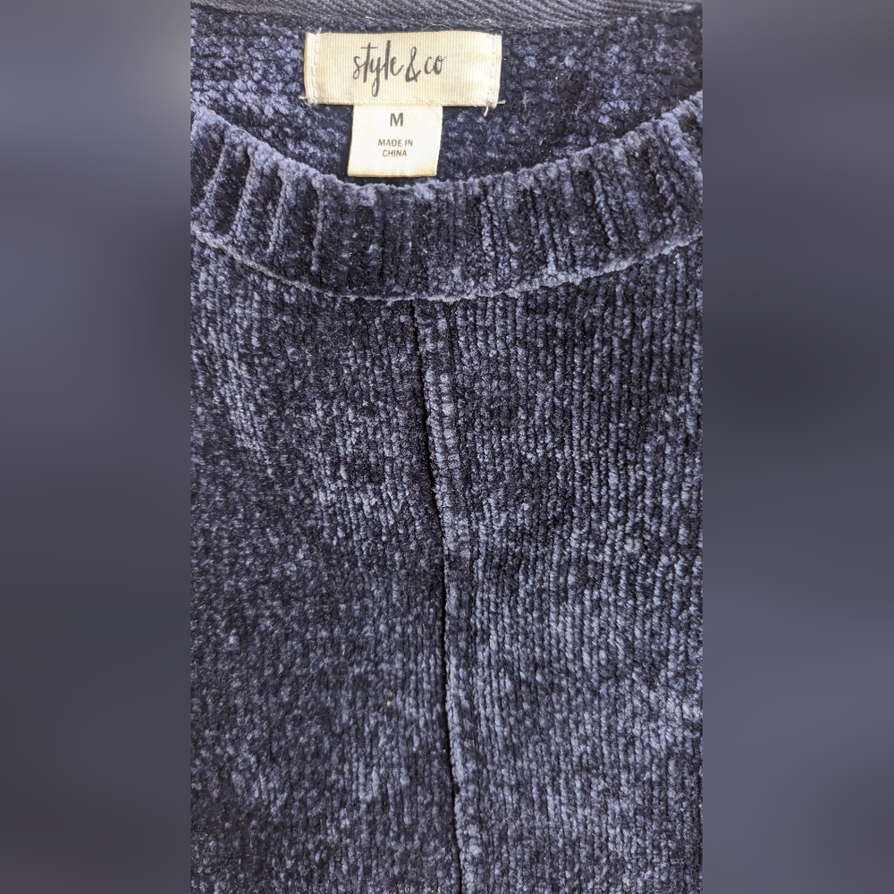 Blue style& company sweater, medium